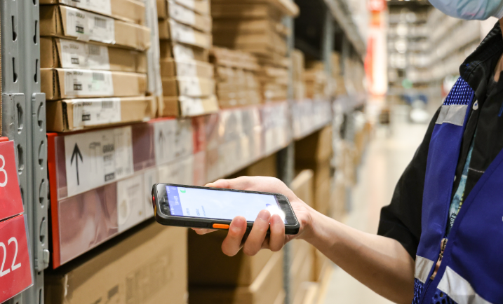 ¿Cómo elegir la mejor computadora portátil resistente para implementaciones industriales de alta intensidad?