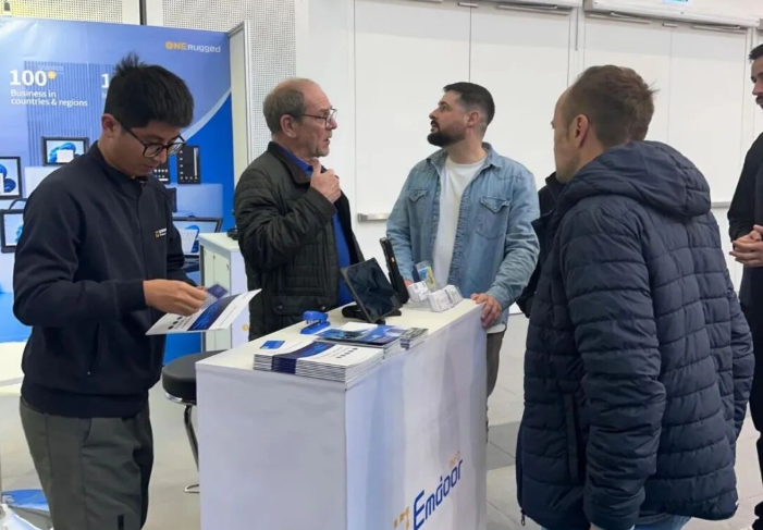 ONERugged's booth drew massive attention with two powerful hYheld devices: the Android 14-powered H68T Y el EM-I61J