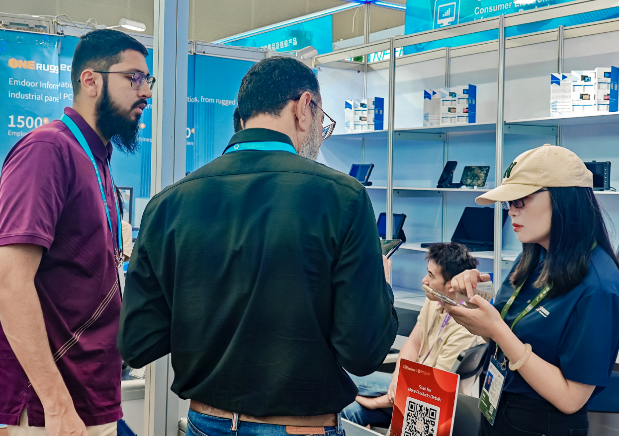  EM-X15M took center stage as one of the premier Ordenadores portátiles rugosos con la certificación mil-std-810h on the market today